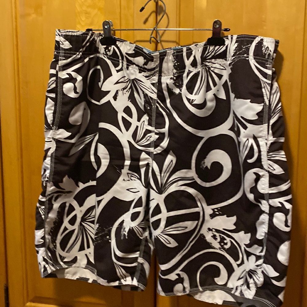 Old Navy XL baggies/ swim trunks